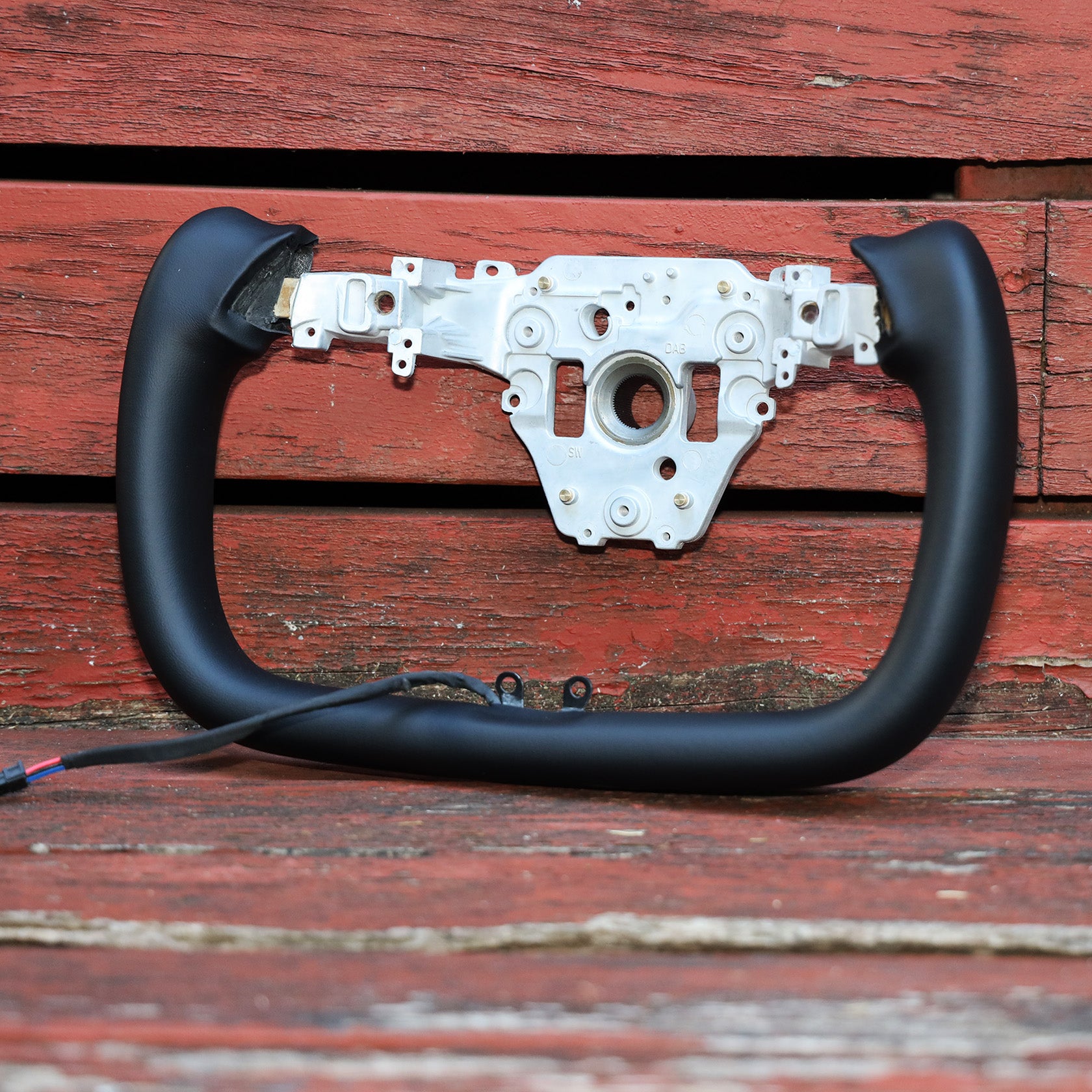 New Model Y Juniper Heated Yoke Steering Wheel – Leather Sealed Custom Fit Upgrade 350MM