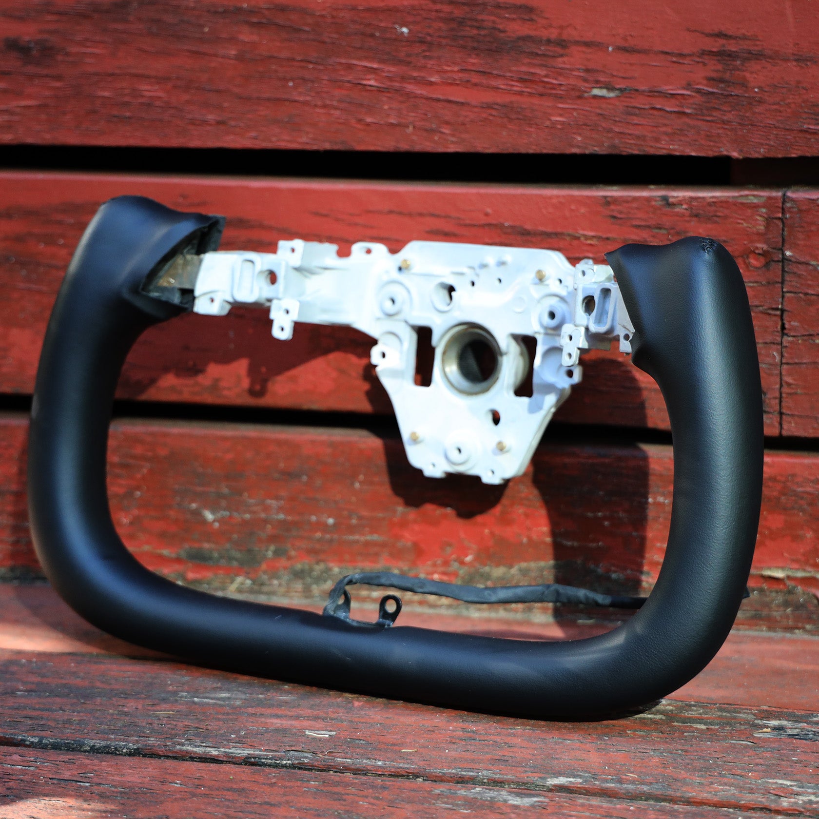 Tesla Model Y Juniper Heating Yoke Steering Wheel – Personalized 377MM